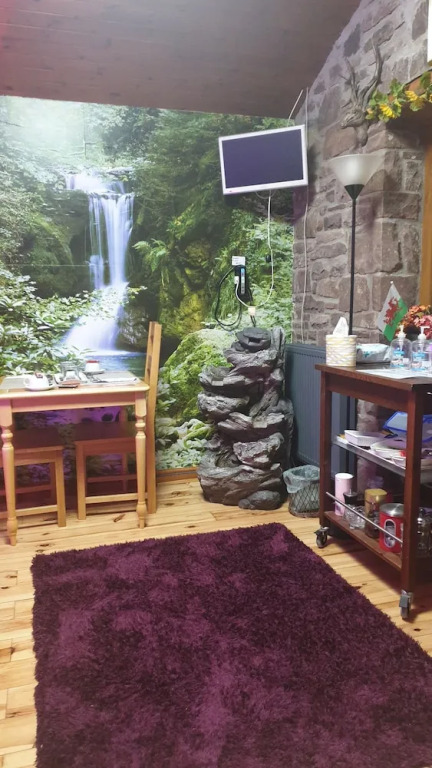 Castle Lodge - Brecon Beacons Accommodation