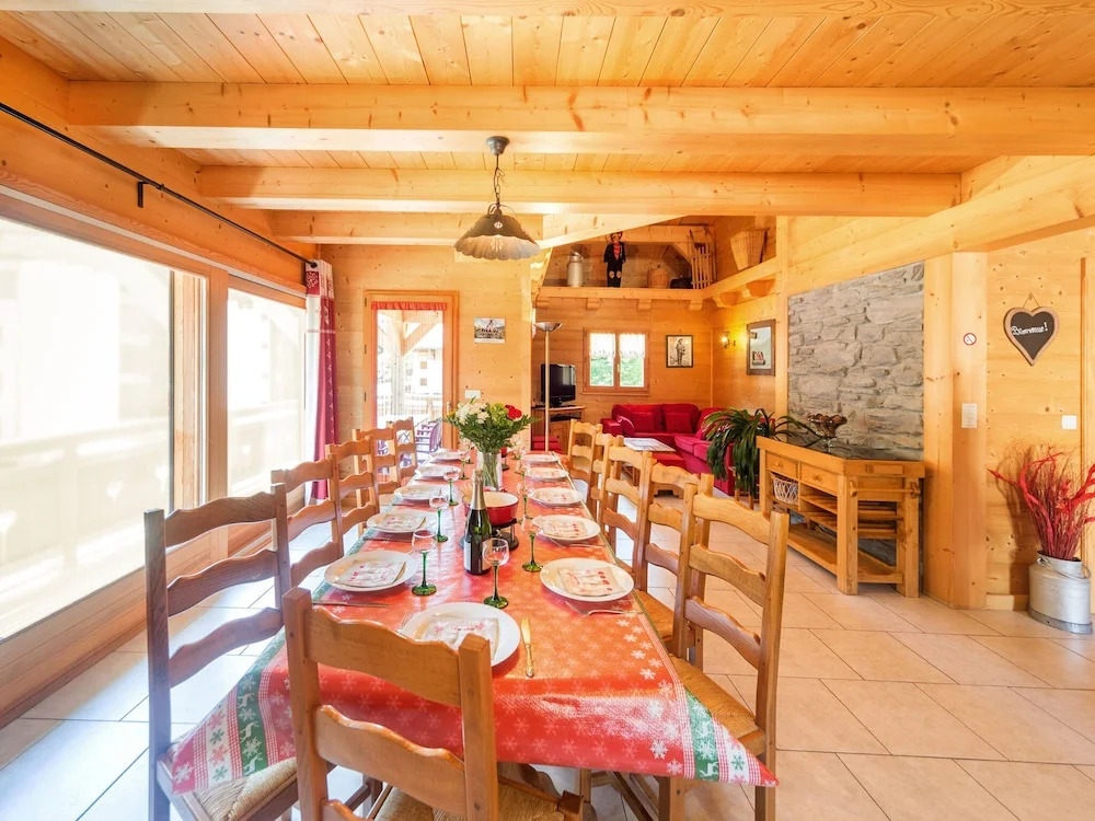 Supreme Chalet in in Chatel French Alps near Ski Area