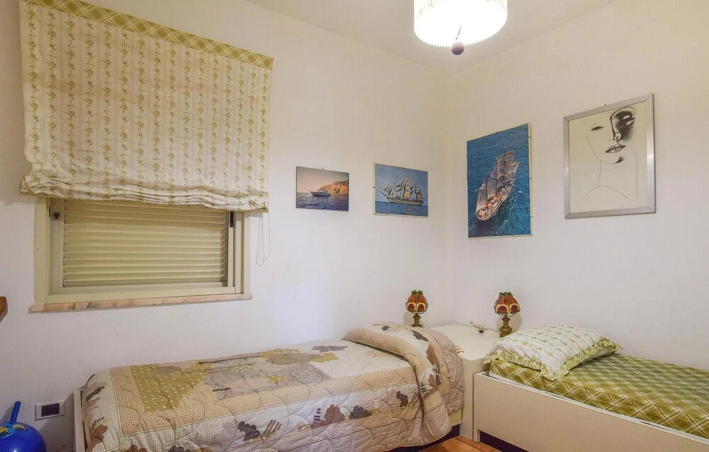 Awesome Home in Furnari With 5 Bedrooms and Wifi