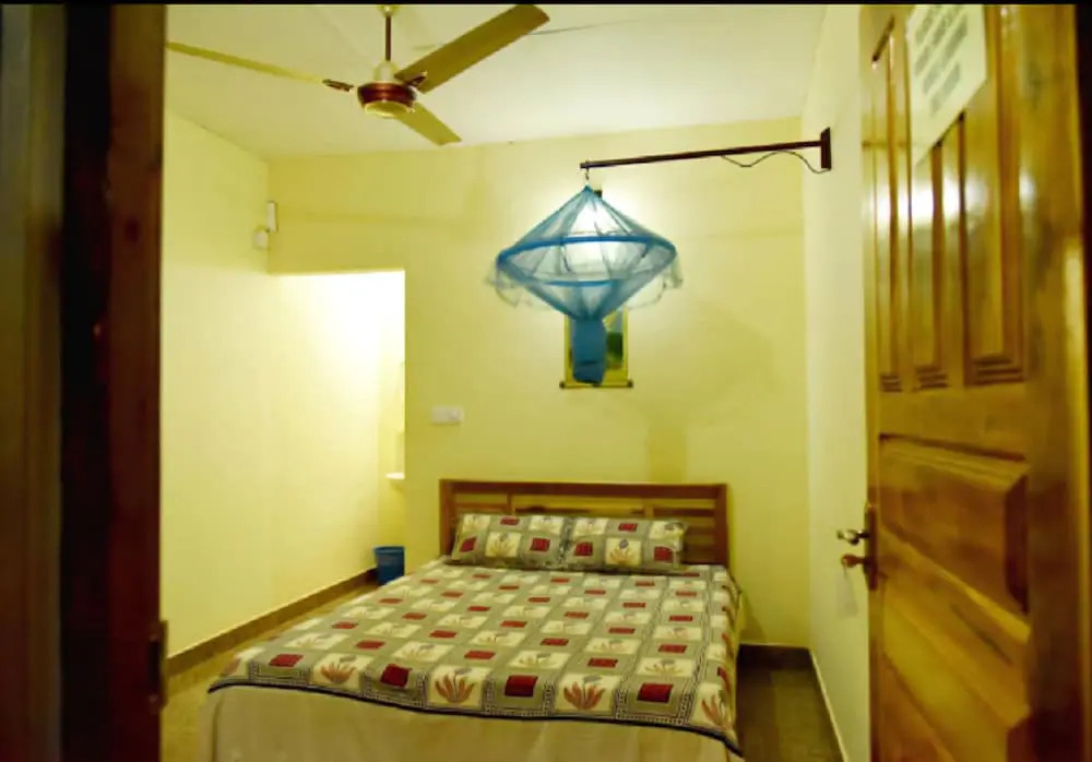 Naaval Beach Villa & Rooms
