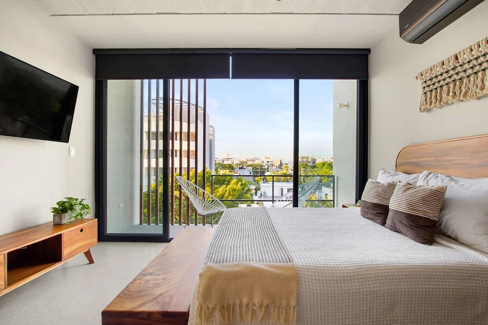 Searena Boutique Condos - Adults Only
