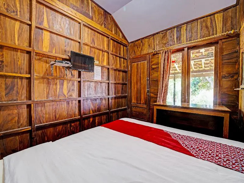 Oyo 91201 Larasati Homestay Pantai Klayar
