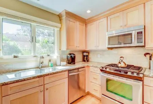 435 Oceanwoods Cottage