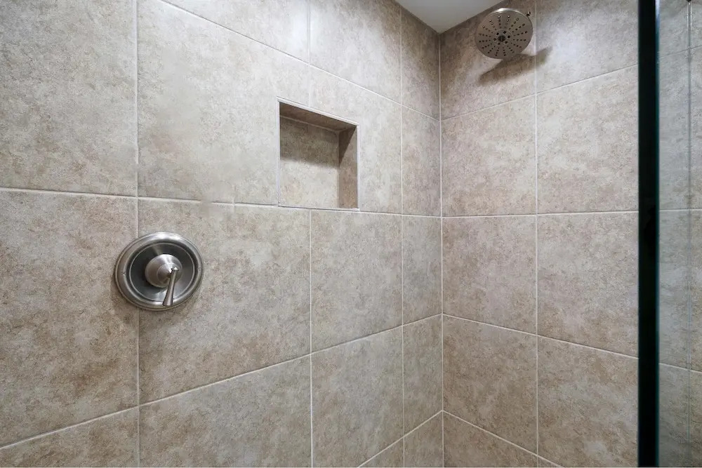 Kamaole Sands 3-308, Premier Location, Renovated, Large Lanai, Wi-fi, Split AC!