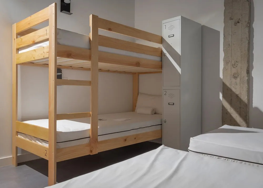 Ekoos Hostel