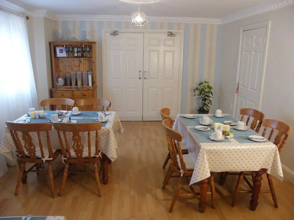 Kennys Guest House