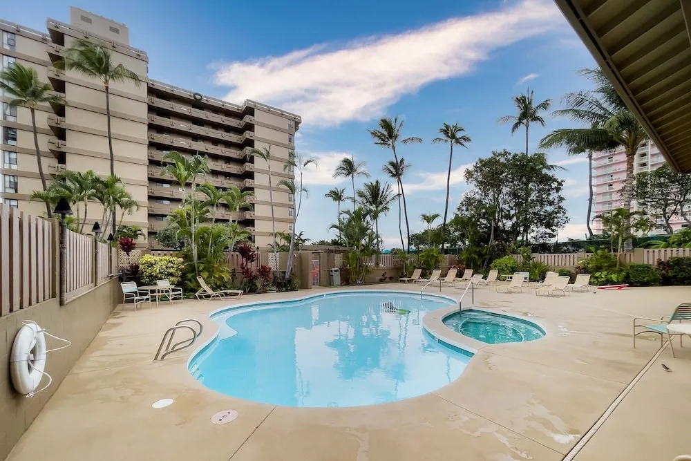 Maui Kai 908 Oceanfront 1 Bedroom 1 Condo by RedAwning