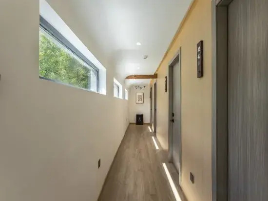 Wangwang Mountain Cottage