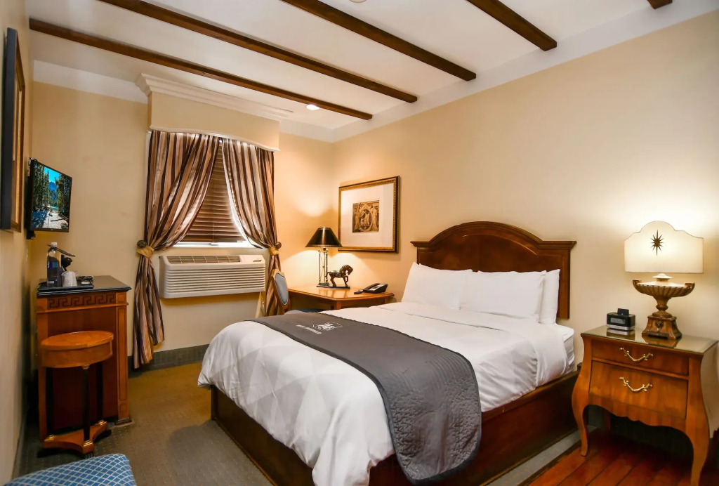 Brand Plaza Hotel