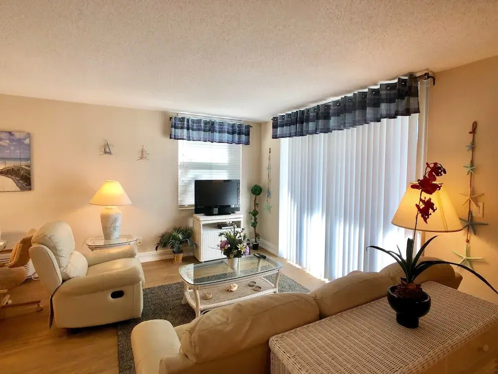 Bonita Beach 5500 - 5208