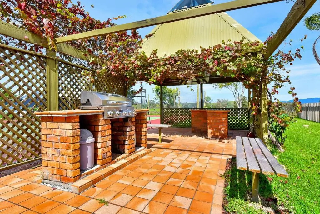 Blueberry Hill Vineyard Stay