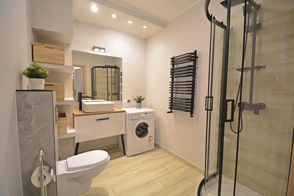 Apartamenty Bryza - Debina