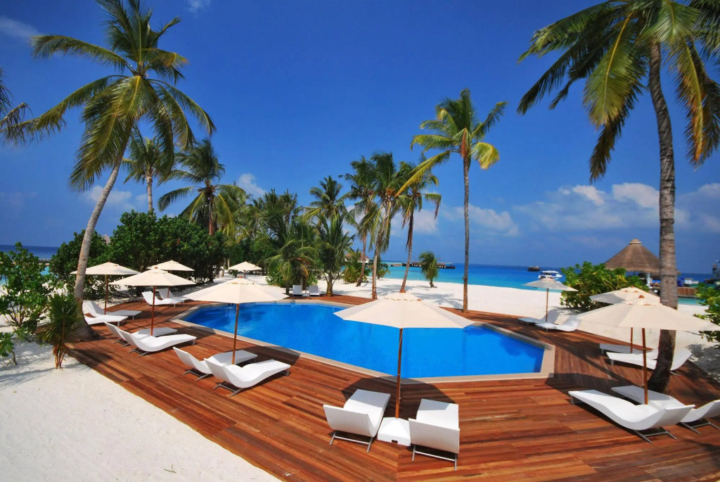 Safari Island Resort & Spa Maldives