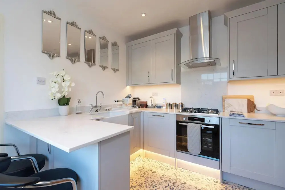 Gloucester Place Townhouse with Hot Tub