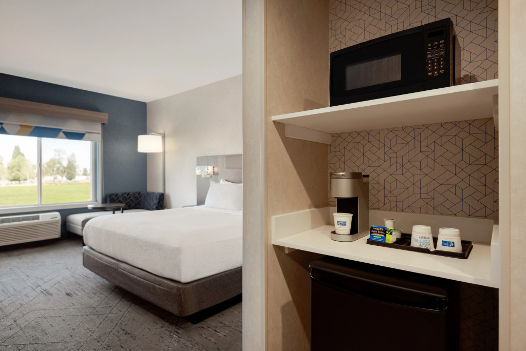 Holiday Inn Express & Suites Yuba City Marysville by IHG