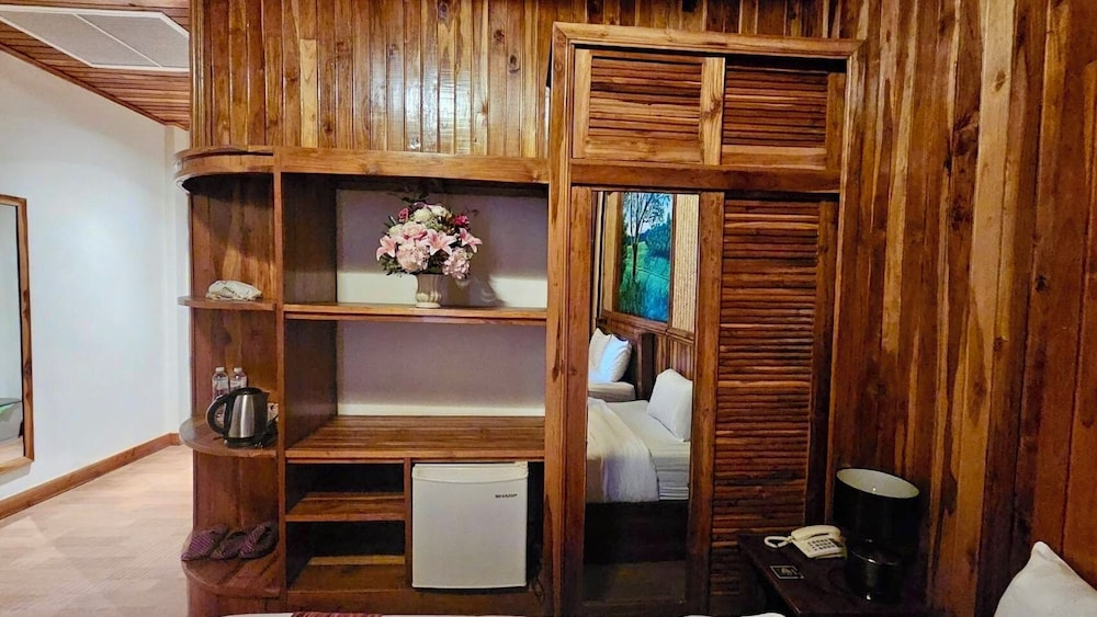 Kum-Chan House Hotel