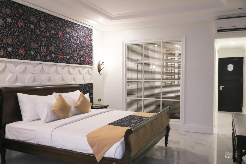 MAHALAYA The Legacy Hotel
