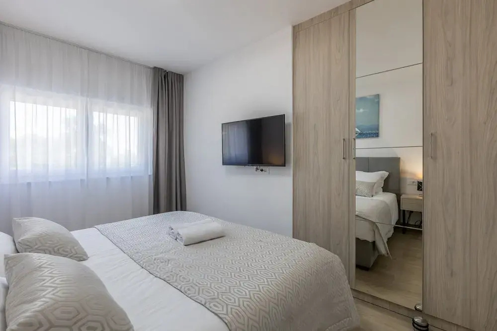 Scenic Kastel Luksic Apartments