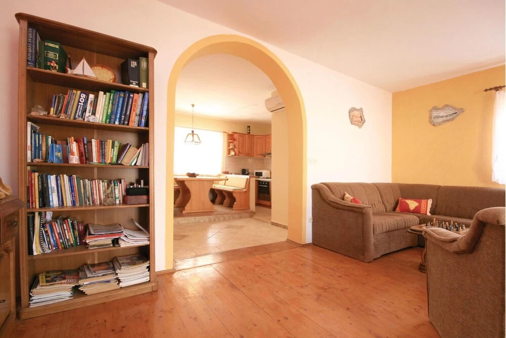 Two-Bedroom Holiday Home Jezera With A Fireplace 05