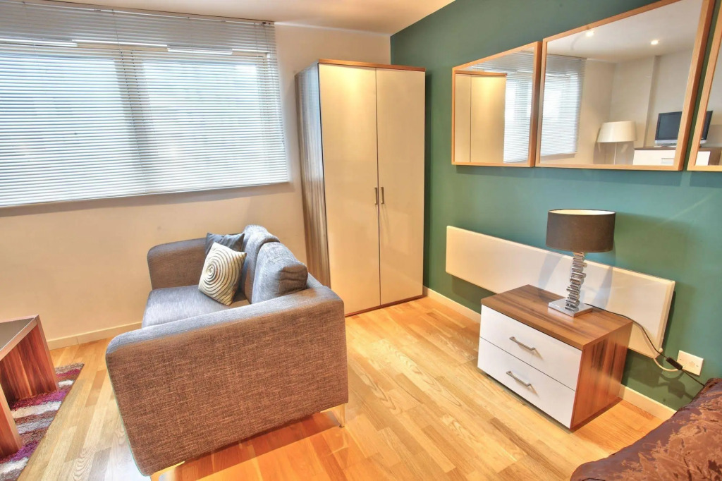 Gateway Apartments
