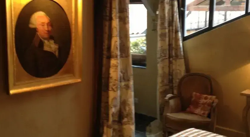 La Maison Rousseau Chambre dhôtes