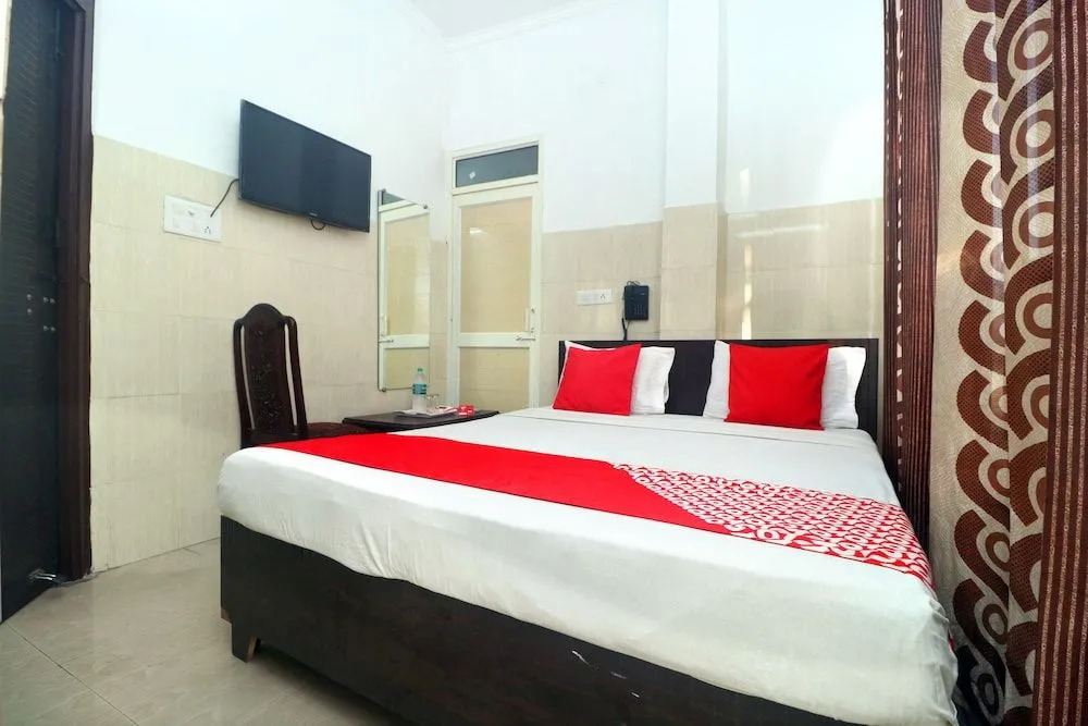 OYO 19318 Jn Residency