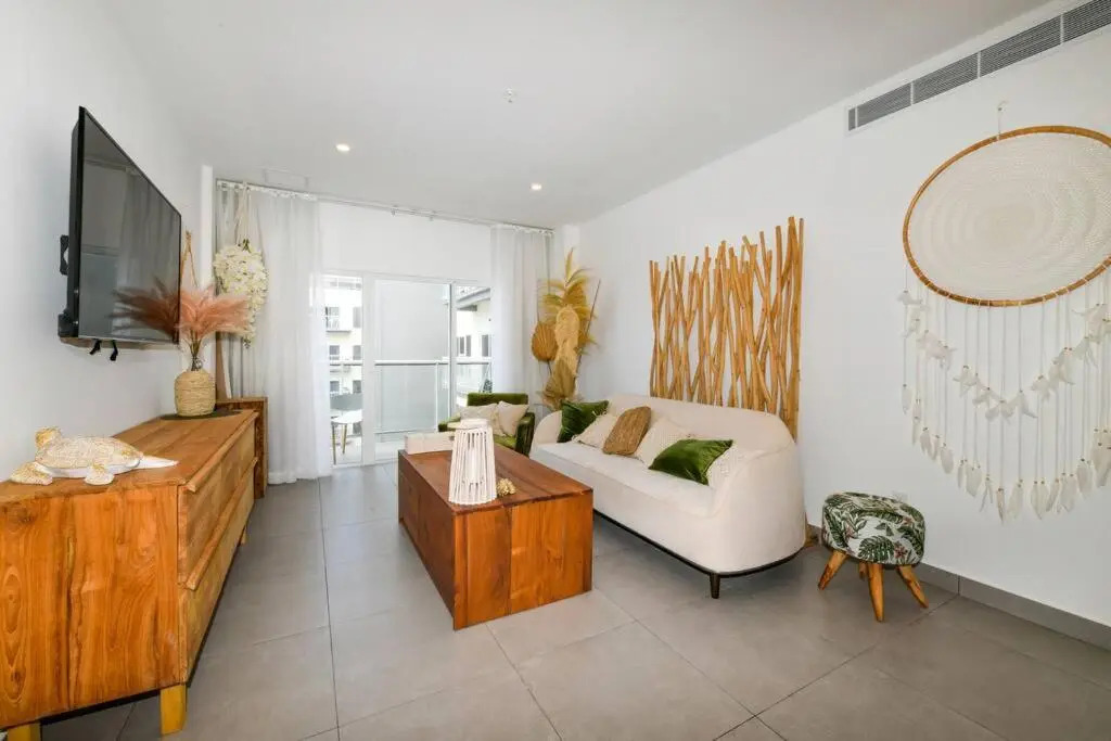*NEW* 2Bd 2Bath APT with Ocean View, Pool, Gym