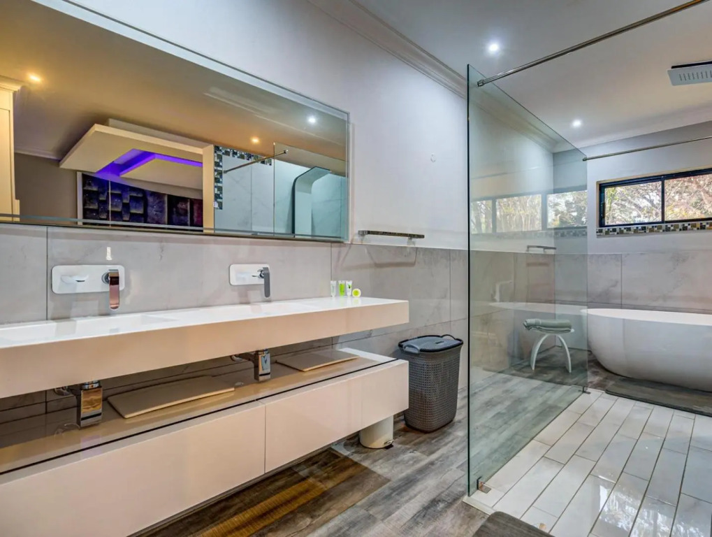 Eagle Rock Executive Guest House