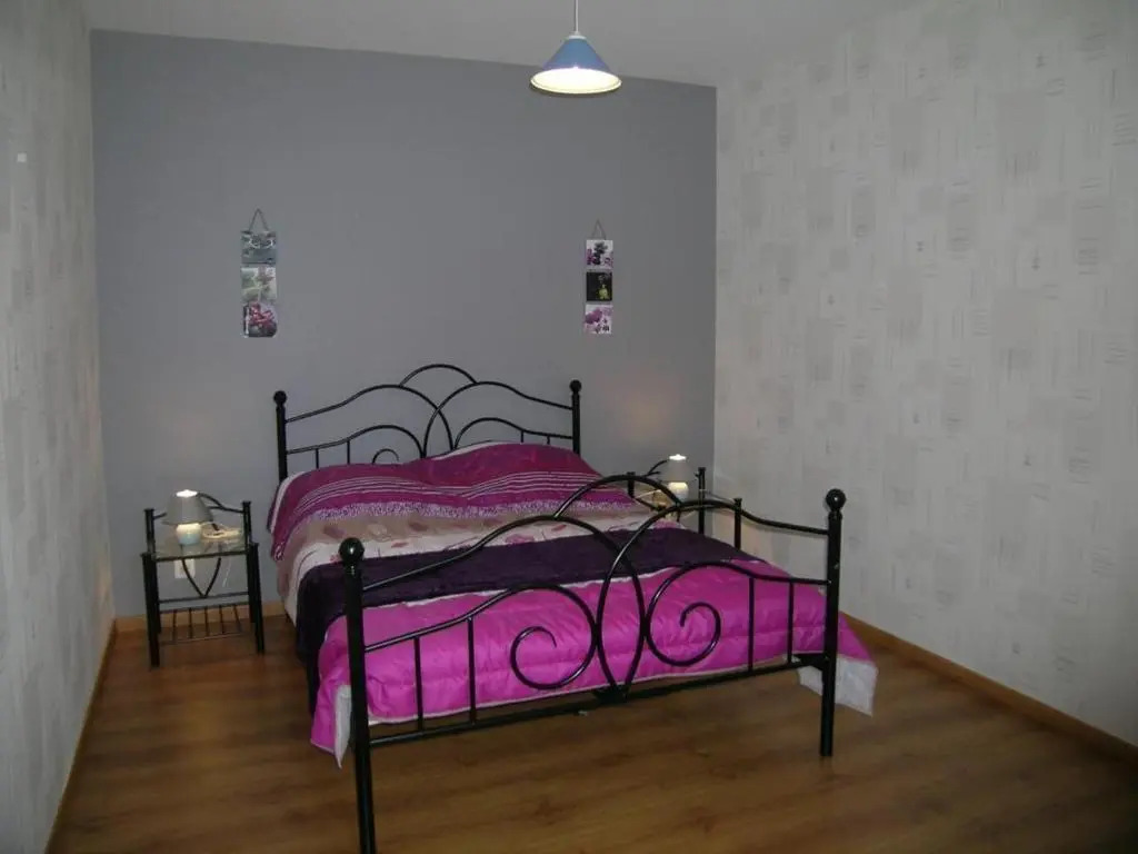 Gîte Verneix, 4 pièces, 6 personnes - FR-1-489-133
