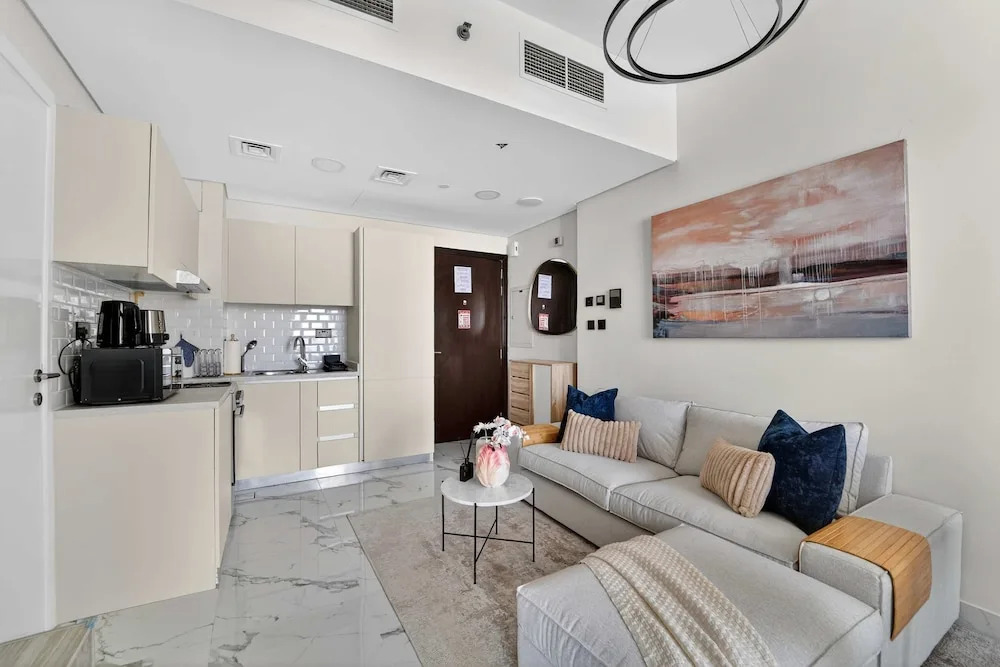 Silkhaus Canalside Premium 1BR in Al Maryah Island