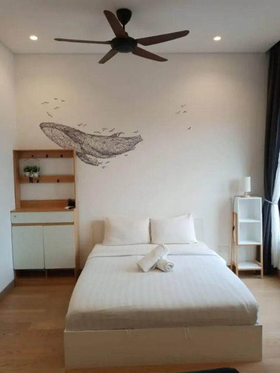 The leafz 6Pax+ 5STAR Living + Sky Infinity Pool by Goopro