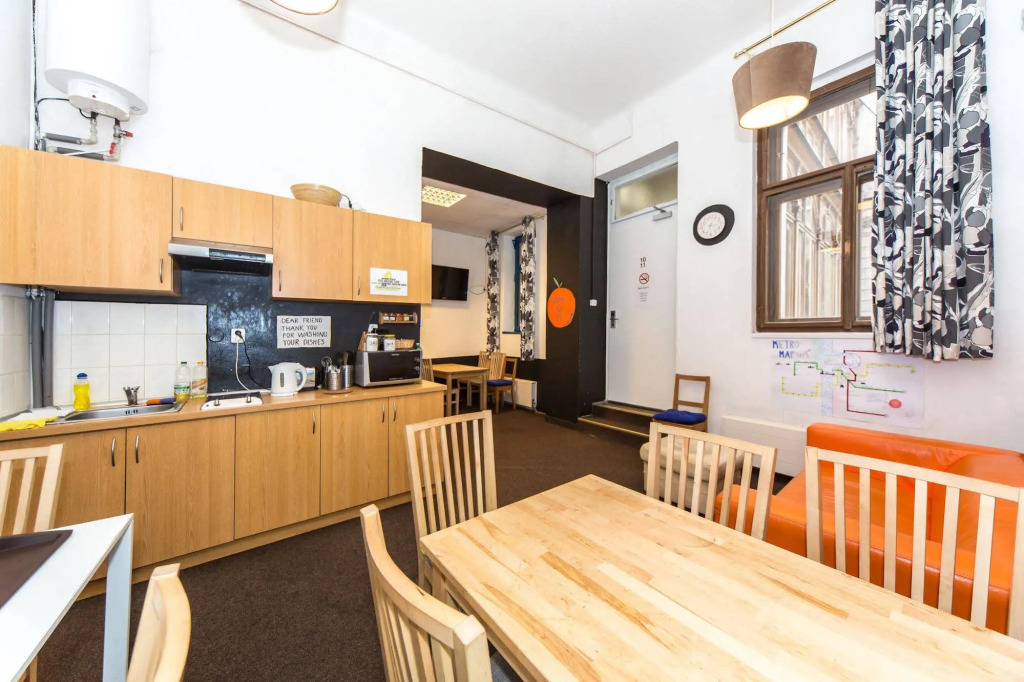 Hostel Orange