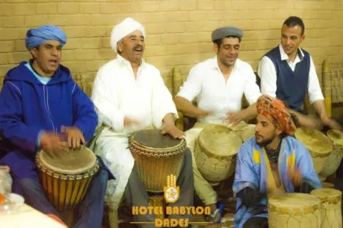 Hotel Babylon Dades