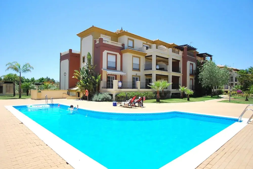 Golfside Apartment for 6 Guests