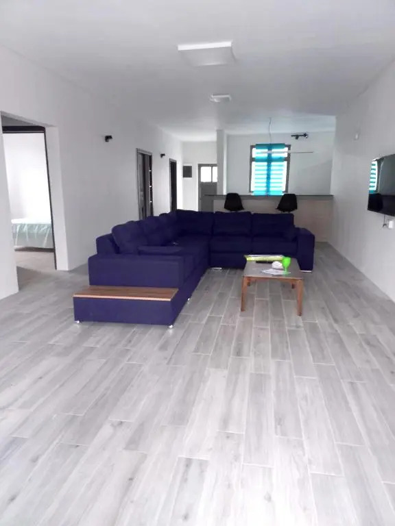 2 bedrooms appartement at Flic en Flac 200 m away from the beach with sea view private pool and enclosed garden