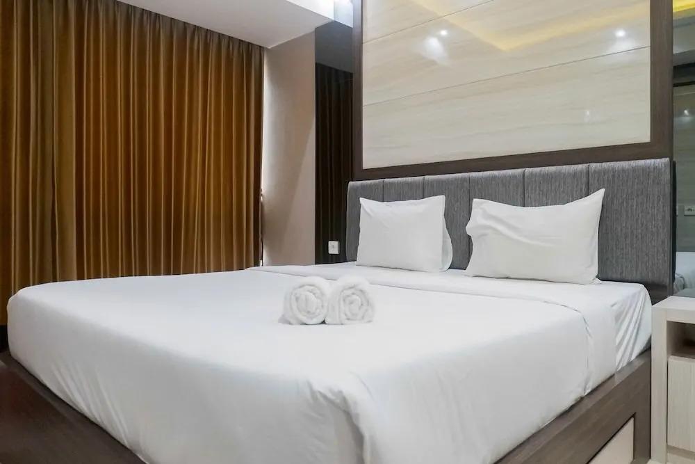 Lavish 2br Apartment Connected To Tunjungan Plaza at One Icon Residence