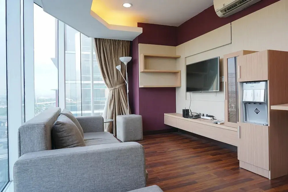 Cozy Living 1BR Tamansari The Hive Apartment