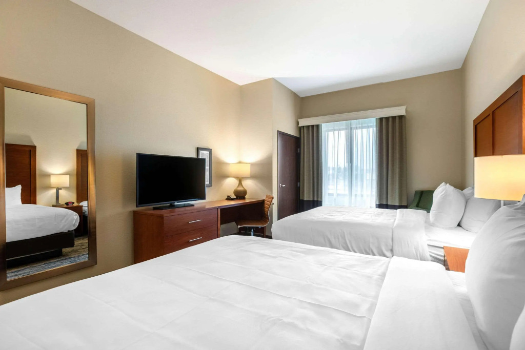 Comfort Inn & Suites Ames near ISU Campus