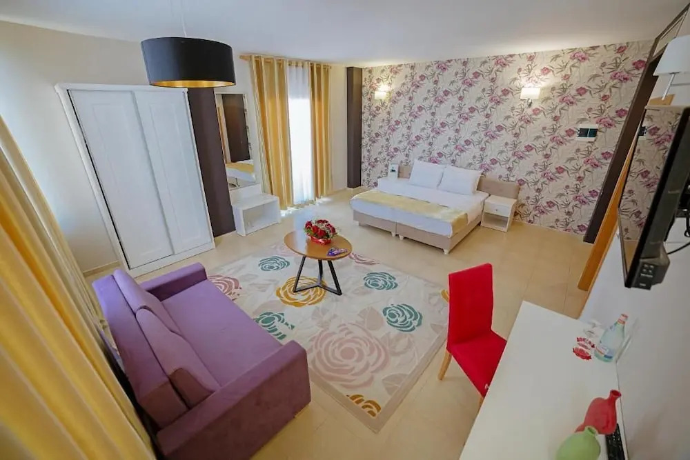 Sun Hotel