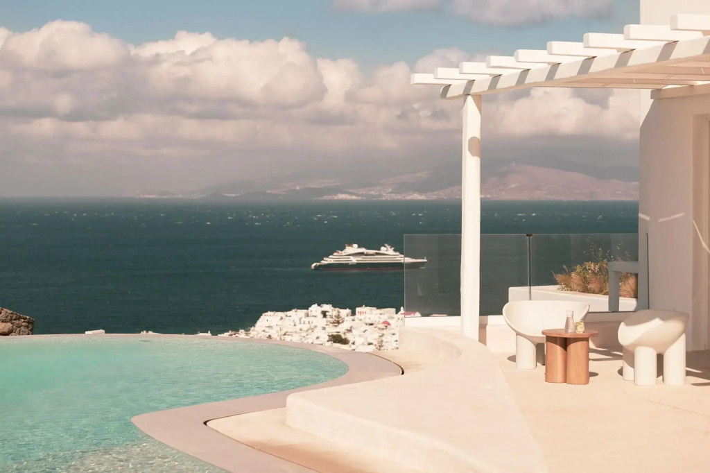 Lovia Mykonos