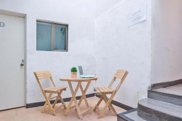 Hostpal Hostal Roma 185