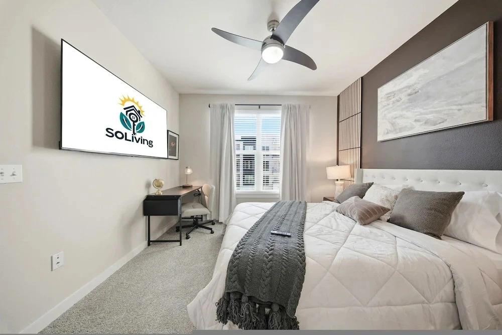 Modern 2BR w Pool Pet-friendly Unit 18