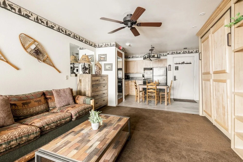 Snow Flower 025-studio Condo by RedAwning