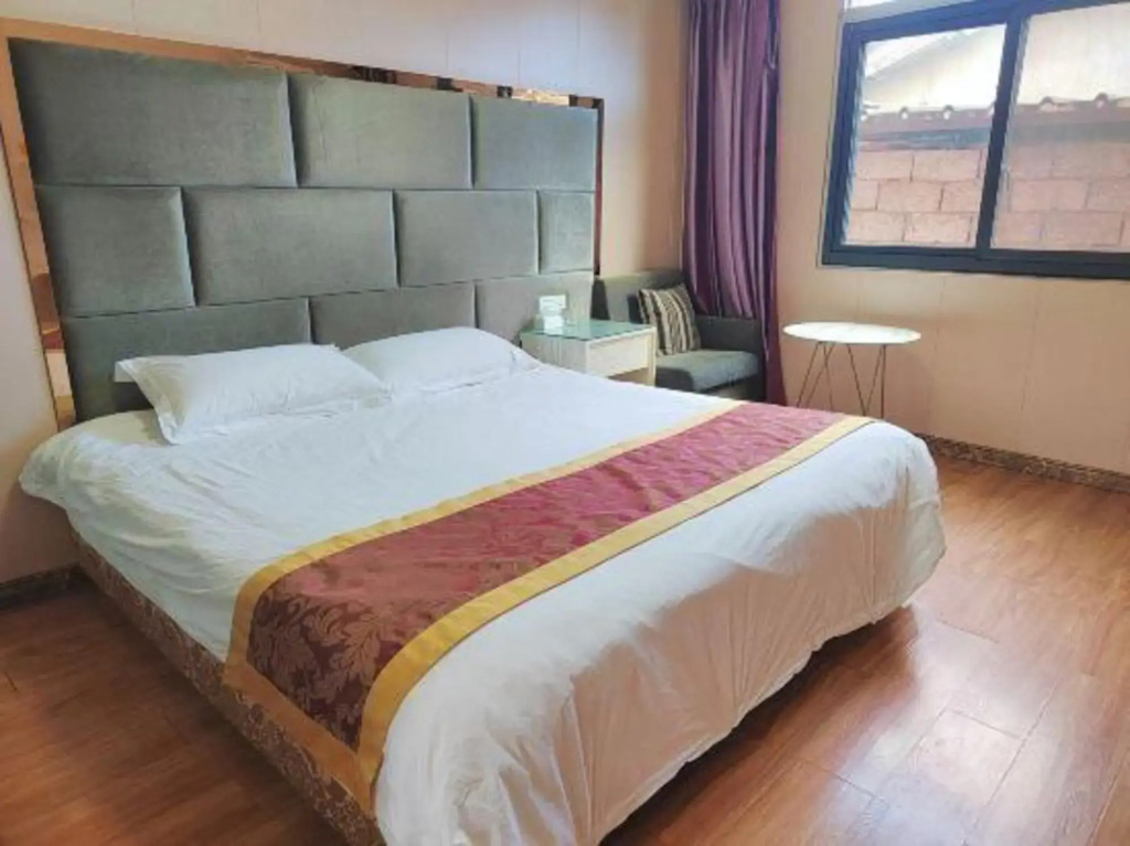 Lishui Lijiang Business Hotel (Lishui People's Hospital)
