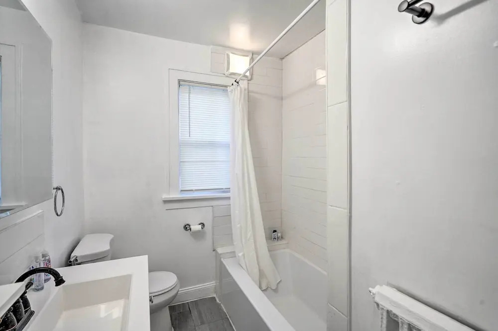 Charming Albany Retreat ~ 3 Mi to Downtown