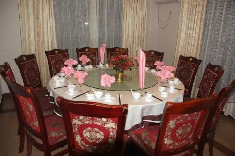 Dengfeng Taiyuan Hotel