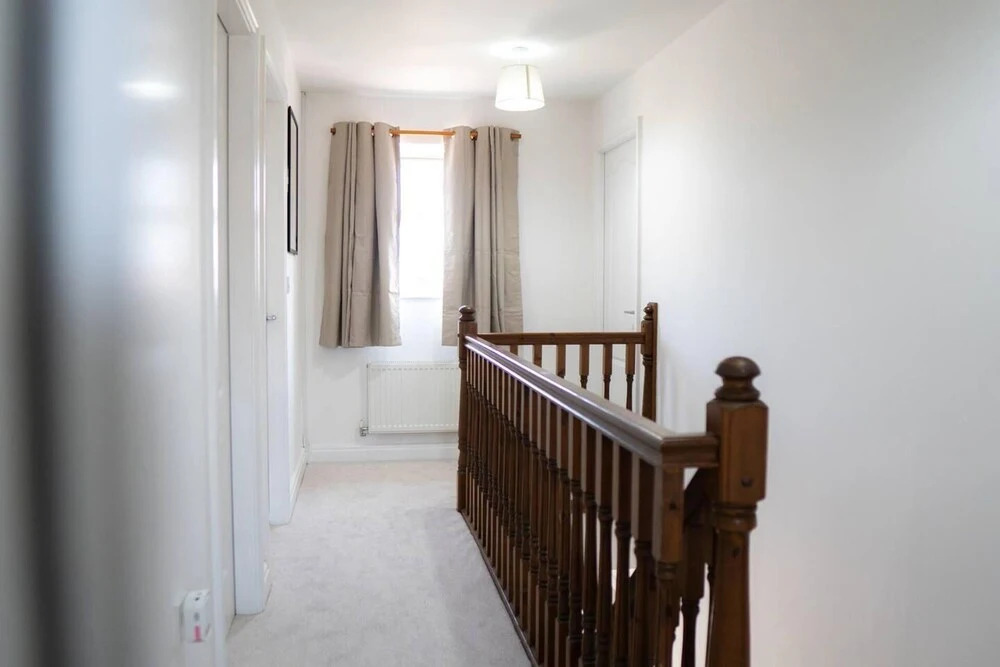 Stunning 6-bed House in Milton Keynes