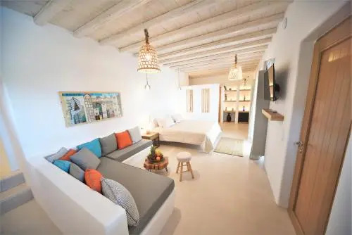 THA-LIA Myconian Suites and Studios