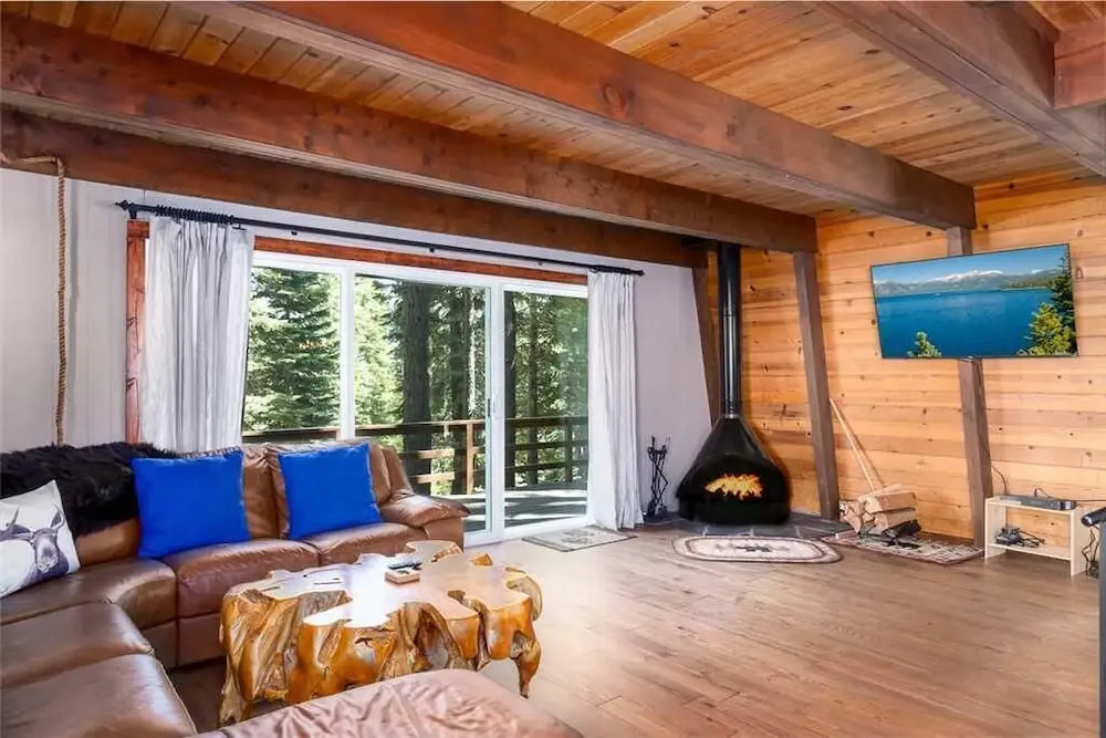 Private Beach Access, Renovated, Pet Friendly Cabin - "pine Cone Haven" #108
