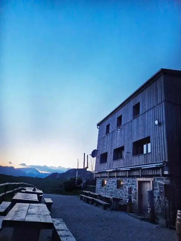 Domzalski Dom Na Mali Planini